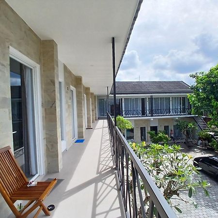Zavana Rooms & Restaurant Tanjungkarang Kültér fotó