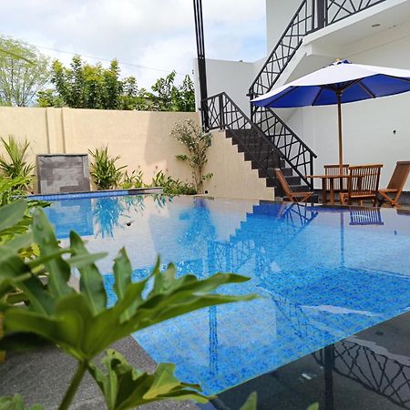 Zavana Rooms & Restaurant Tanjungkarang Kültér fotó