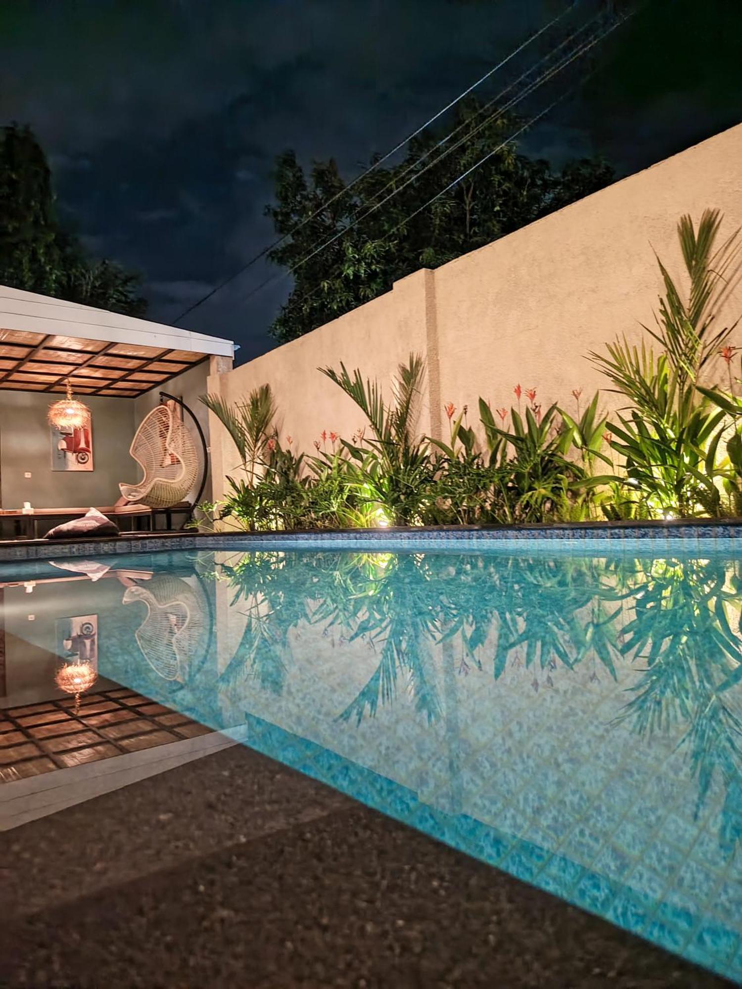 Zavana Rooms & Restaurant Tanjungkarang Kültér fotó