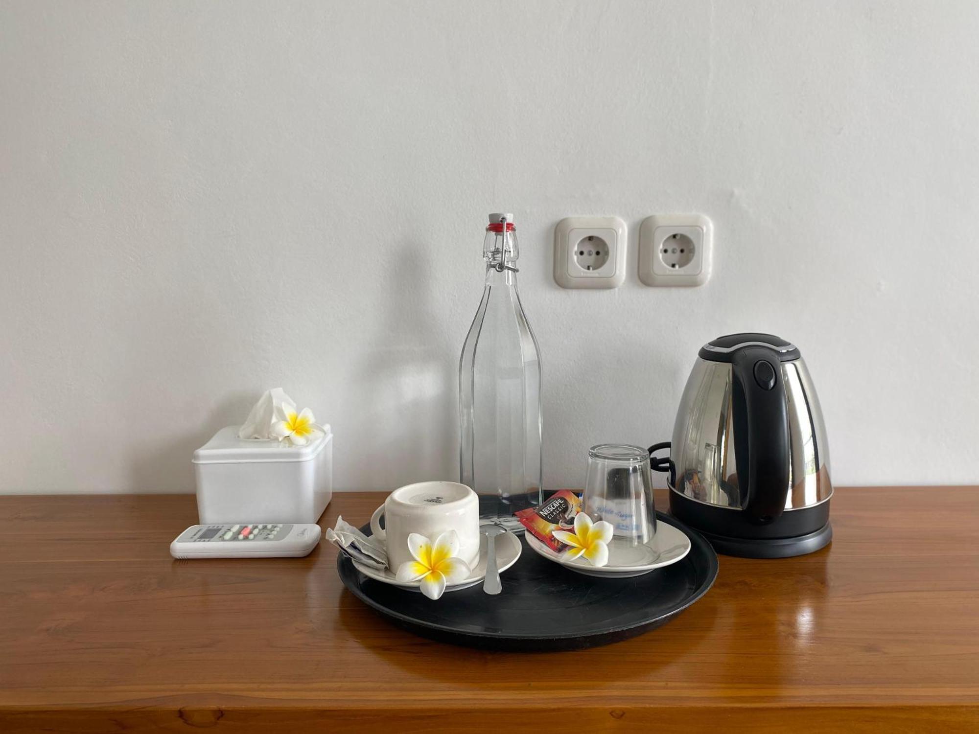 Zavana Rooms & Restaurant Tanjungkarang Kültér fotó