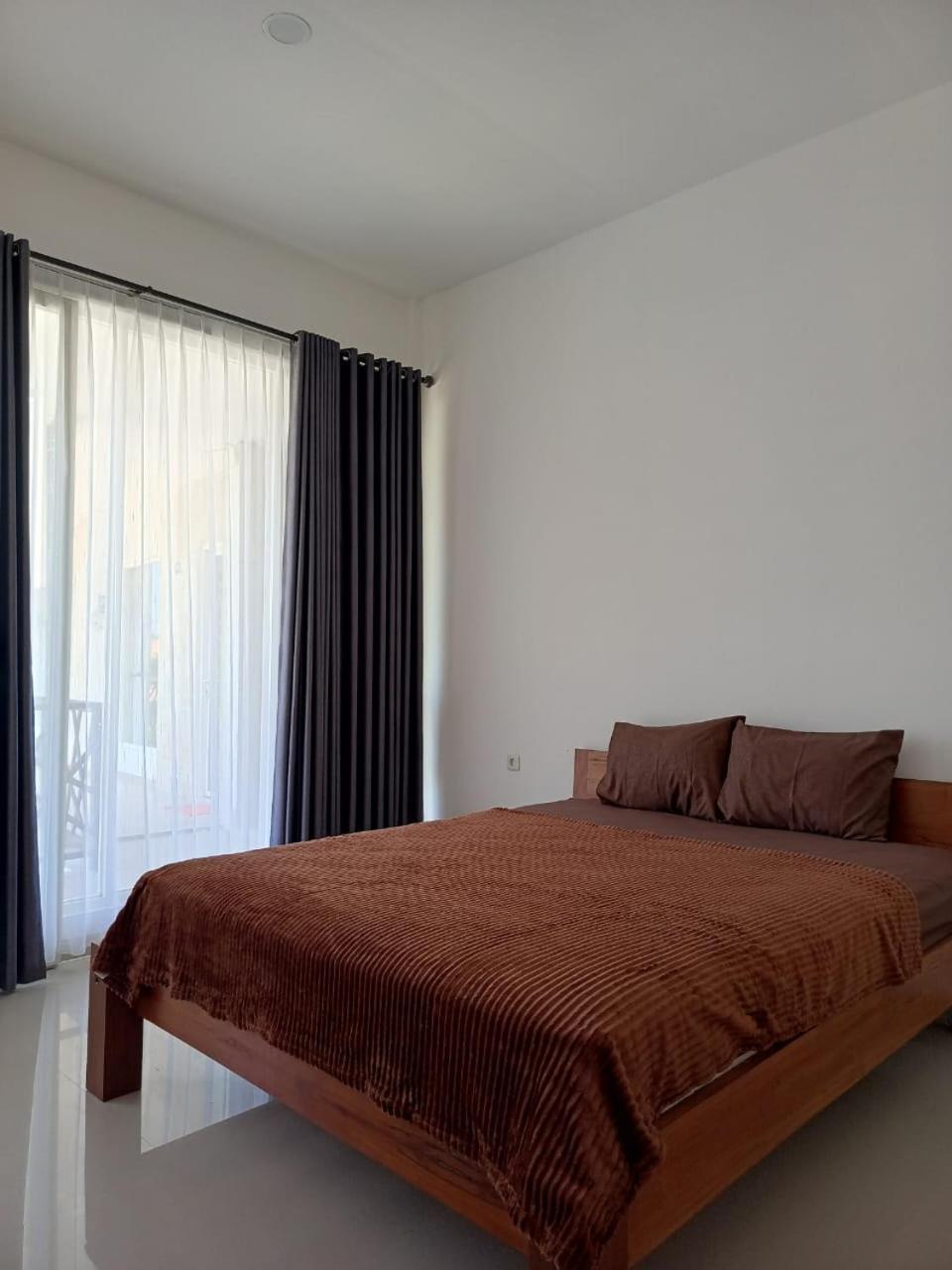 Zavana Rooms & Restaurant Tanjungkarang Kültér fotó